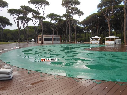 copertura polietilene piscina
